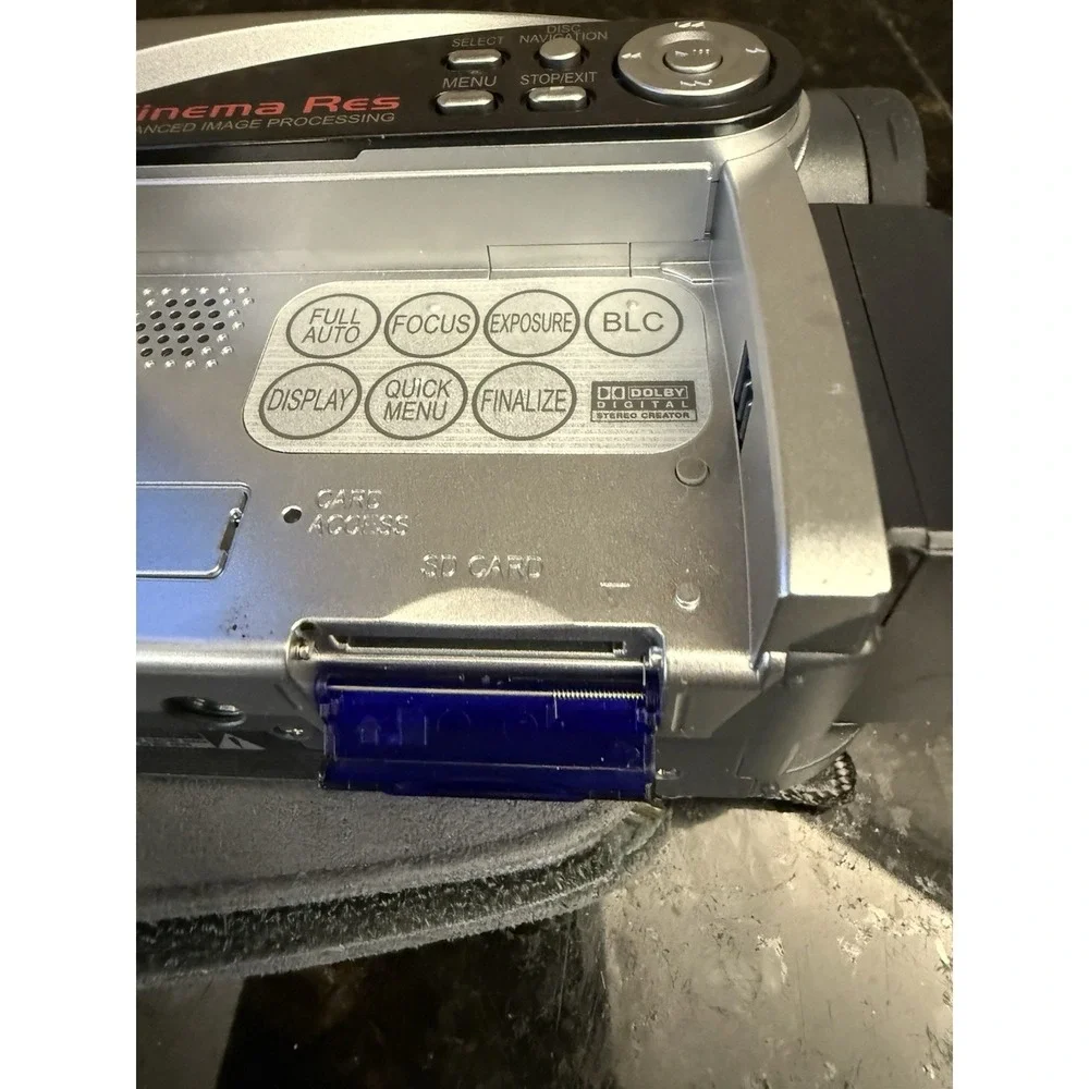 Hitachi DVD Camcorder with 30x Optical Zoom, Charger, Tested Works‎